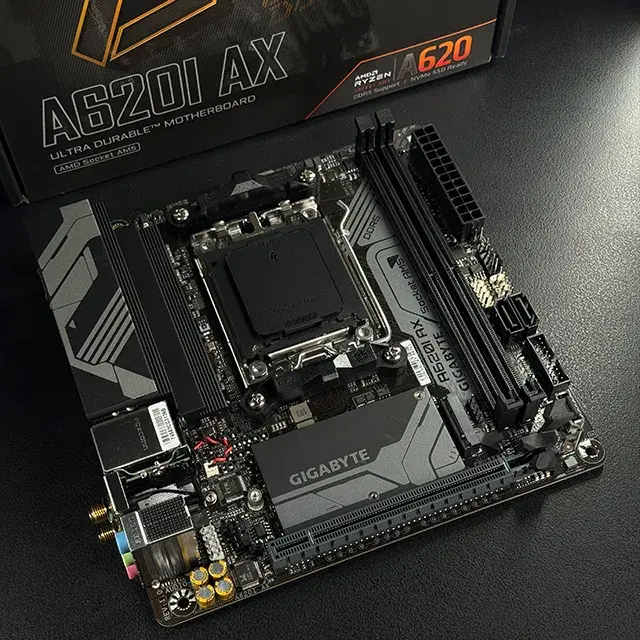 gigabyte-a620i-ax-2